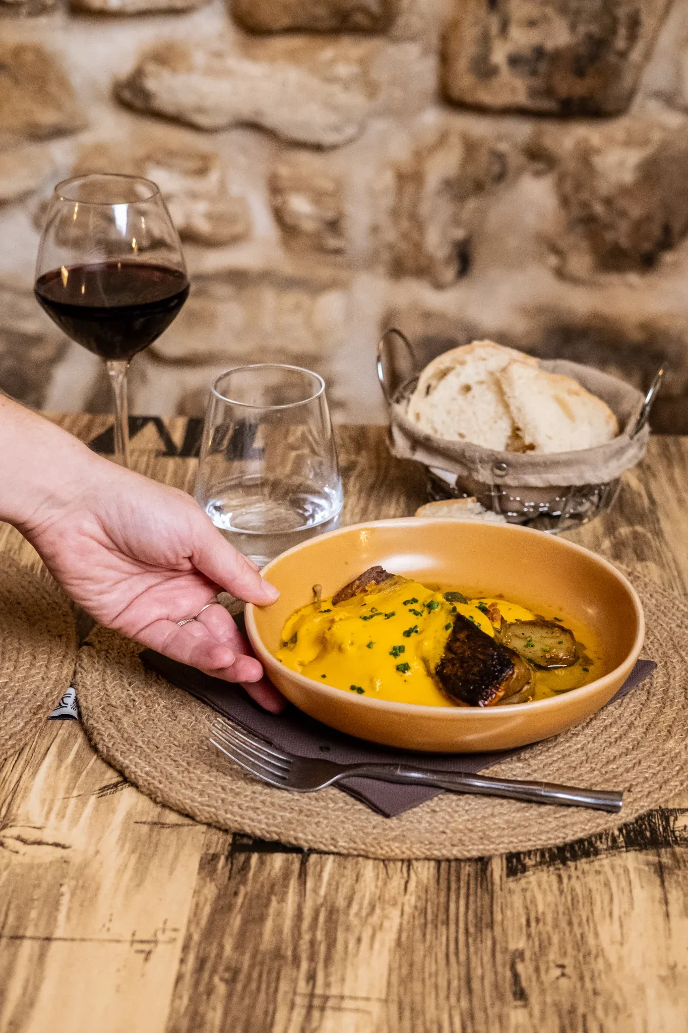 Un plat servi à l'Auberge de Carluc